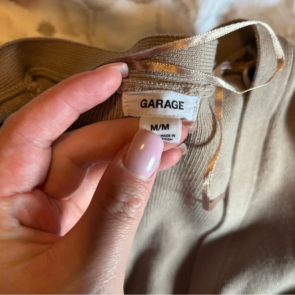 Garage Cardigan - Picture 2 of 2